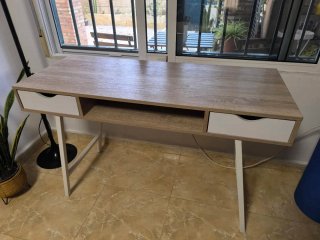 Mesa de oficina madera y metal