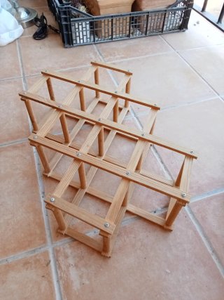 Botellero de madera plegable
