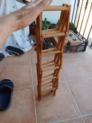 Botellero de madera plegable