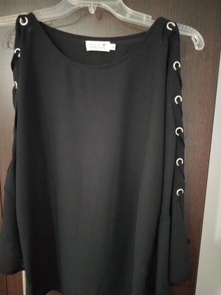 Blusa Negra Molly Bracken Talla S/M