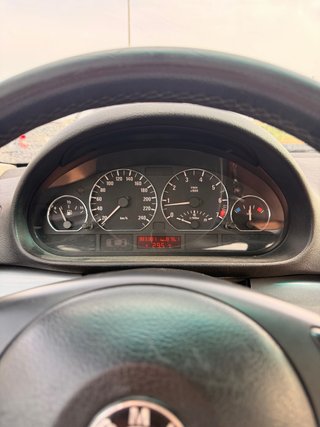 BMW E46 325CI