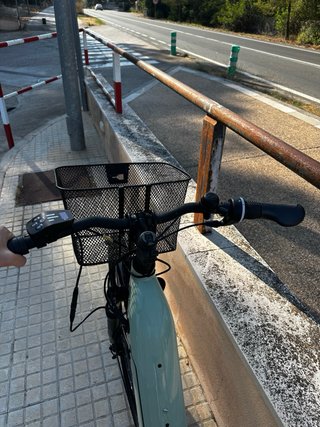 Bicicleta eléctrica verde agua Talla S/M