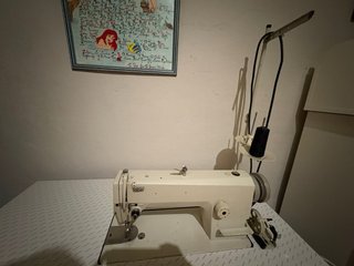 Máquina de coser industrial