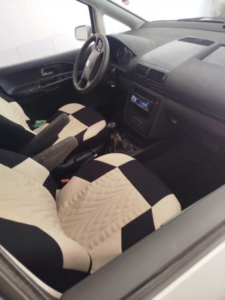SEAT Alhambra 2004