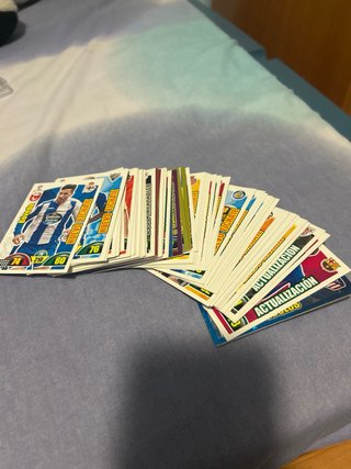 Lote cromos Adrenalyn varias temporadas unos 200