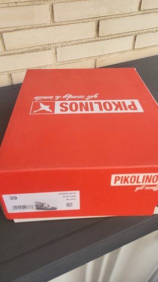 Sandalias de piel  Pikolinos  Negras Talla 39