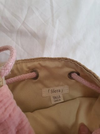 Bolso de paja con orejas de conejo