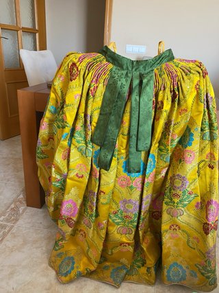 Traje de Fallera Completo con Cancán y Zapatos