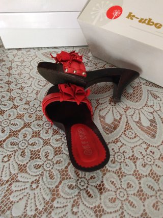 Sandalias K-ube Rojas y Marrones No hago envíos.