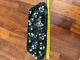 Pochette vintage con perline