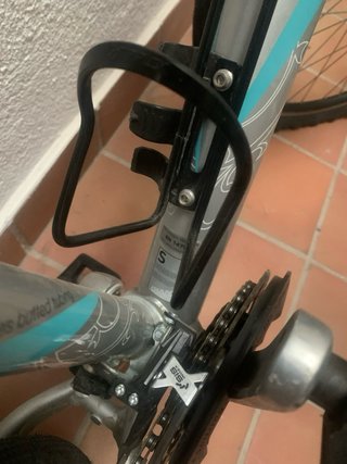 Bicicleta Giant plateada