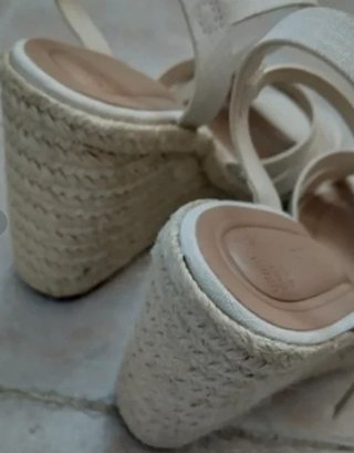 Sandalias cuña beige talla 36