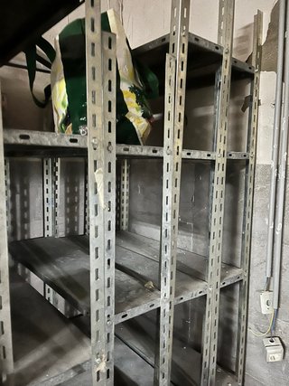 Estanterías metálicas galvanizadas para almacén