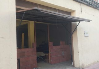 Puerta garaje elevable metálica 2,10x3,20