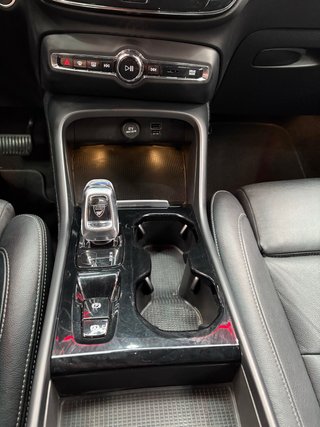 Volvo XC40 2021 1.5 262cv