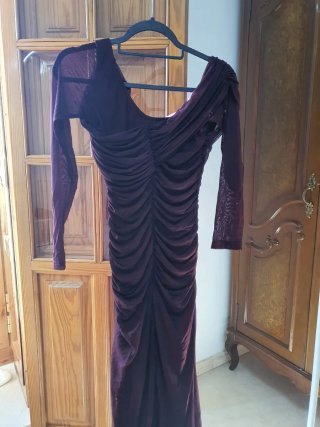 Vestido largo burdeos drapeado