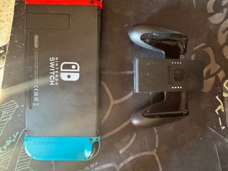 Nintendo Switch Negra y Roja