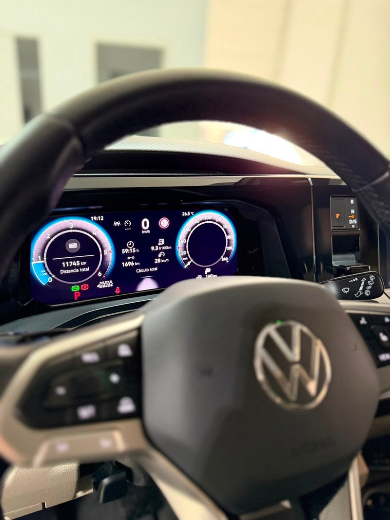 Volkswagen Multivan 2025, foto 12