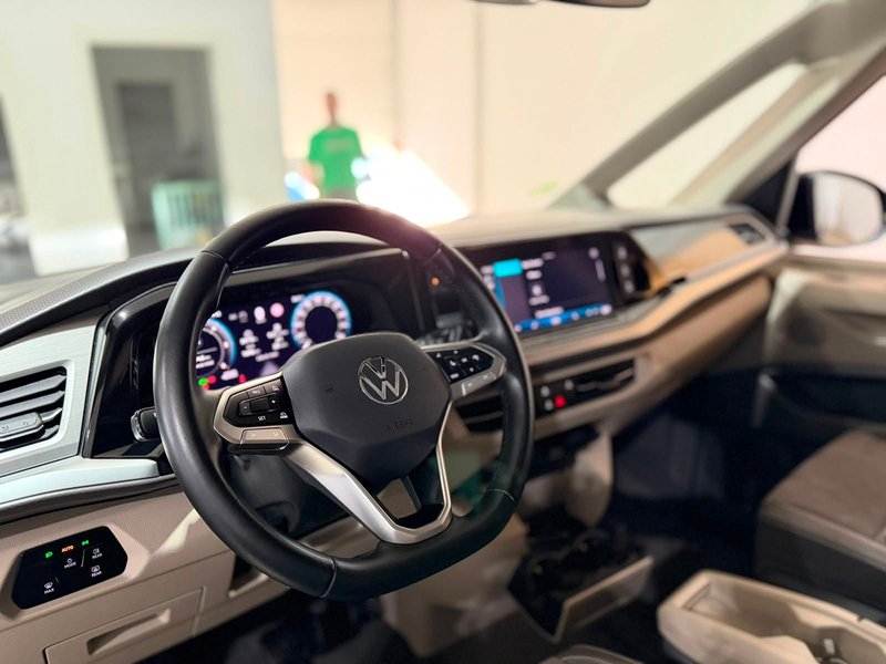 Volkswagen Multivan 2025, foto 13