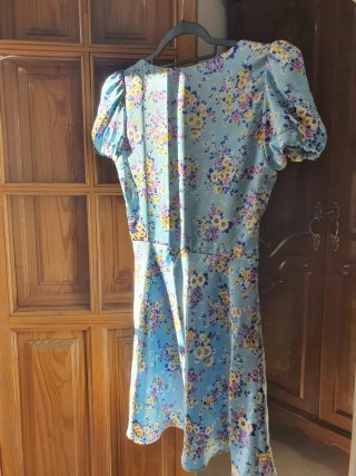 Vestido azul estampado floral