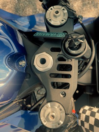 Yamaha R1 2020 Azul y Amarillo