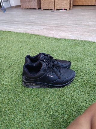 Zapatillas Skechers Negras Sin Usar talla 40