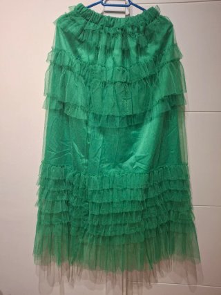 Falda larga verde volantes