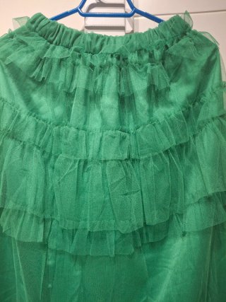 Falda larga verde volantes