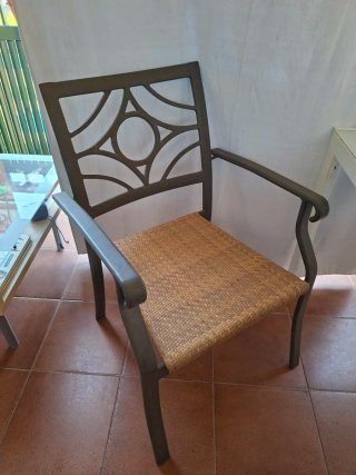 4 Sillas de Terraza Metálicas y Mimbre