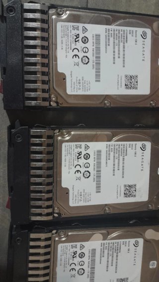 Lote de 9 Discos Duros Seagate para Servidor
