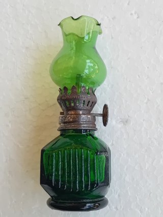 Piccolo lume in vetro verde