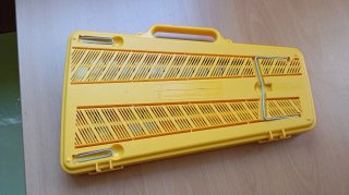 Xilófono infantil amarillo con baquetas