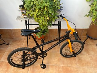 Bicicleta BMX Biocycle Demo Negra y Naranja