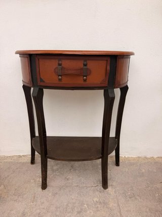 Consola media luna