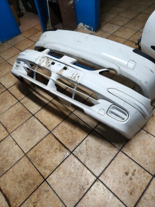 Parachoques Nissan Almera 2002