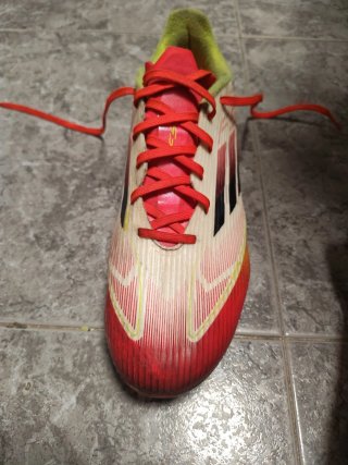Zapatillas Fútbol Adidas Talla 42 Rojas y Blancas