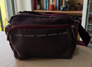 Bolso bandolera Cacharel granate