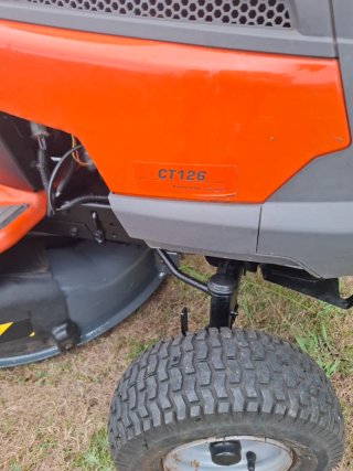 Tractor cortacésped Husqvarna CT126