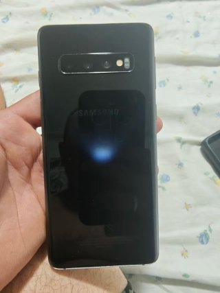 Samsung S10 con Casebank 4700Mhz
