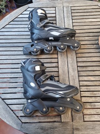 Patines en línea negros