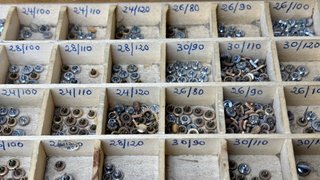 Gran lote Relojero 1065 Coronas Caja Clasificadora