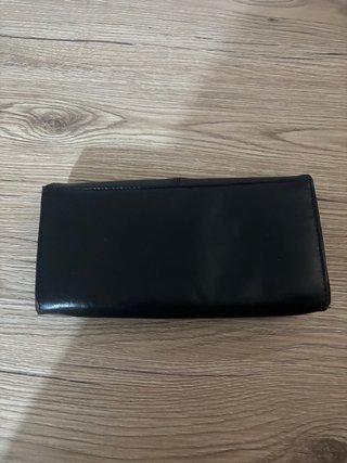 Monedero negro