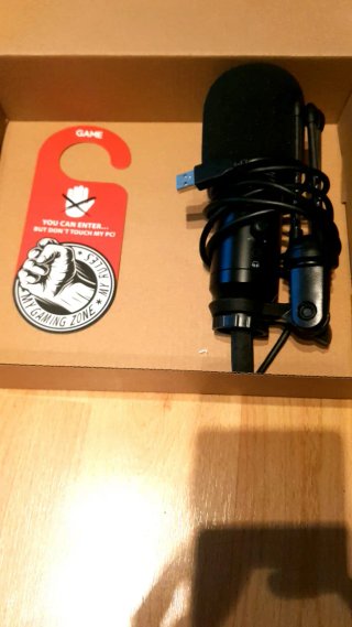 Micrófono GAME con trípode y cable USB