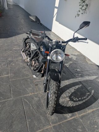 Rieju Century 125 Negra/Plata