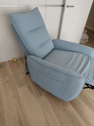 Sillón reclinable azul cielo de tela