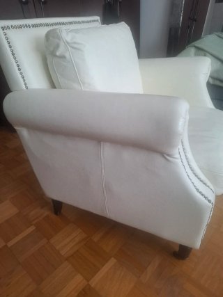 Conjunto de 2 butacas de polipiel blanca con tachu