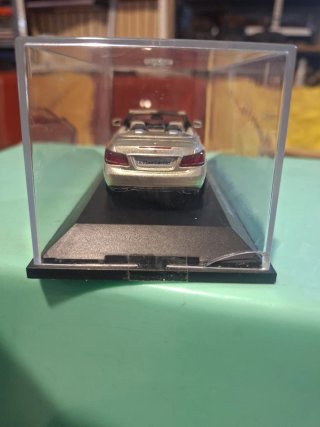 Mercedes-Benz E-Class Cabriolet 1:43