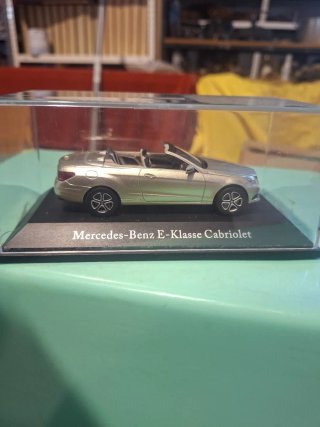 Mercedes-Benz E-Class Cabriolet 1:43