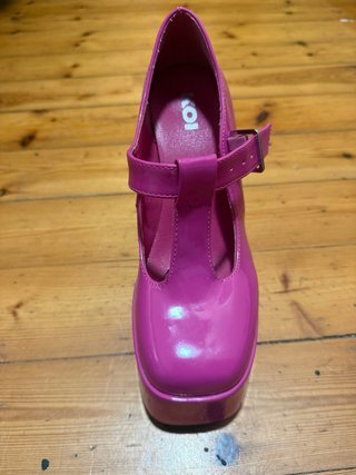 Zapatos Koi tacón plataforma fucsia