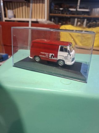 Sava Pegaso J4 Fósforos del Pirineo 1:43